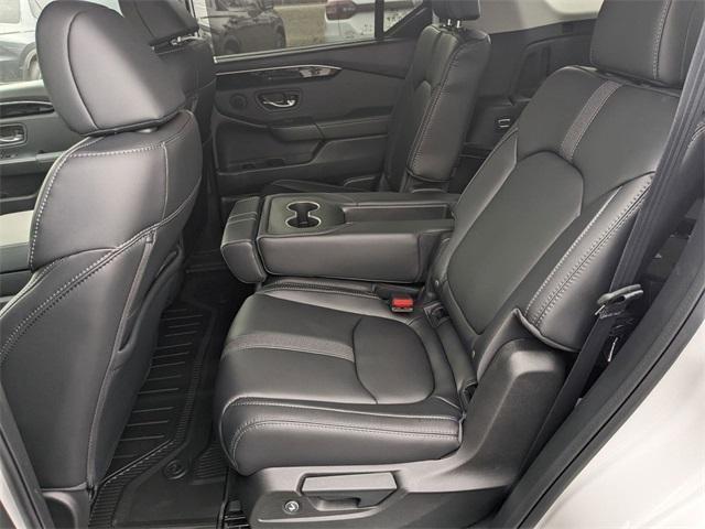 new 2025 Honda Pilot car, priced at $48,235