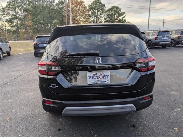 new 2025 Honda Pilot car, priced at $44,995