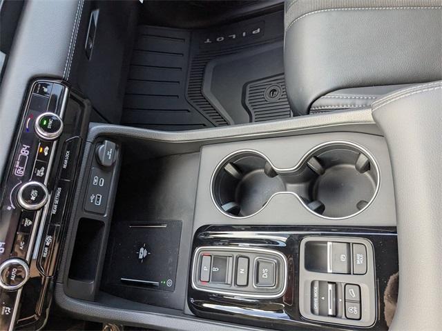new 2025 Honda Pilot car, priced at $44,995