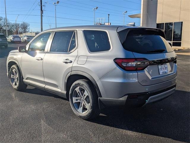 new 2025 Honda Pilot car, priced at $45,725