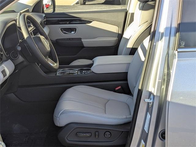 new 2025 Honda Pilot car, priced at $45,725