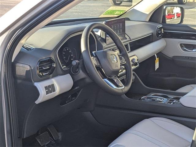 new 2025 Honda Pilot car, priced at $45,725