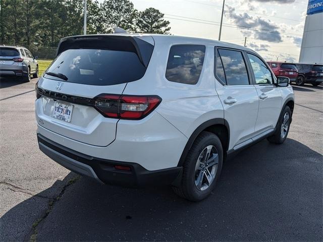 new 2025 Honda Pilot car, priced at $46,135