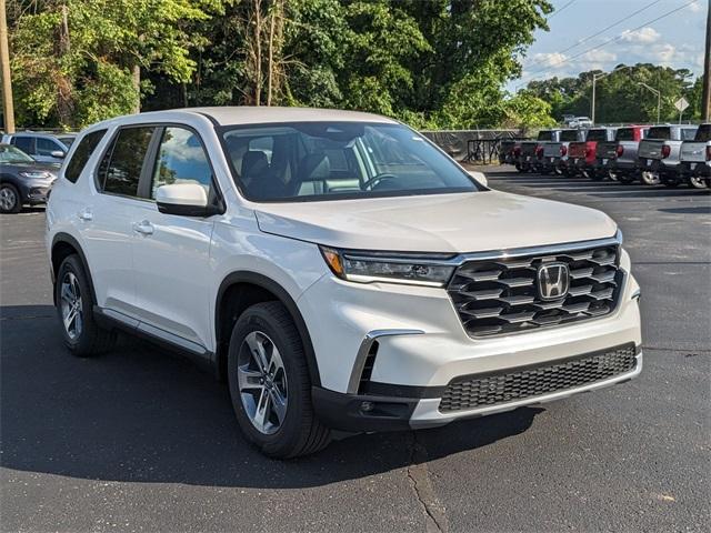 new 2025 Honda Pilot car, priced at $46,135