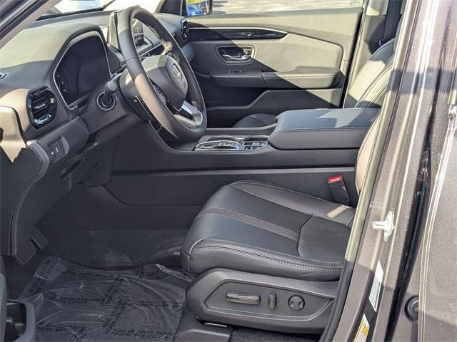 new 2025 Honda Pilot car, priced at $51,625