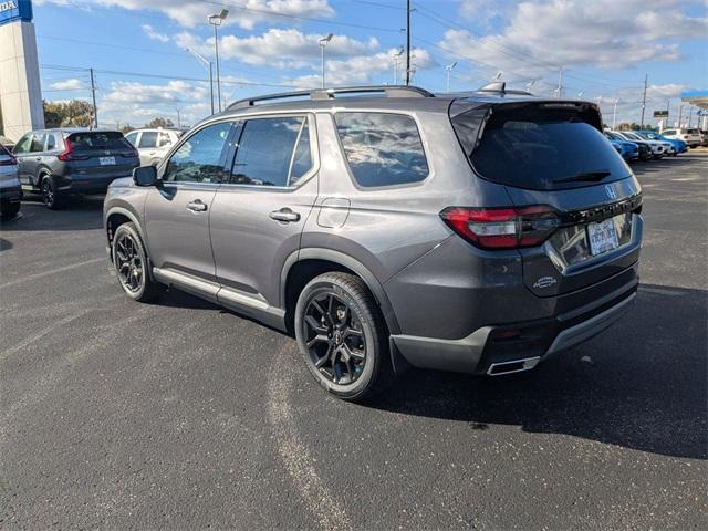 new 2025 Honda Pilot car, priced at $51,625