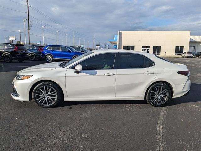 used 2024 Toyota Camry Hybrid car, priced at $32,297