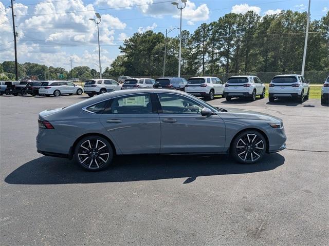 new 2025 Honda Accord Hybrid car, priced at $40,905