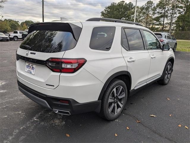 new 2025 Honda Pilot car, priced at $49,305