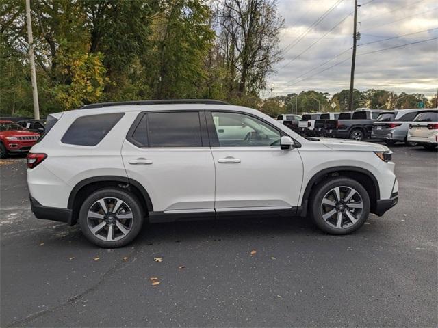 new 2025 Honda Pilot car, priced at $49,305