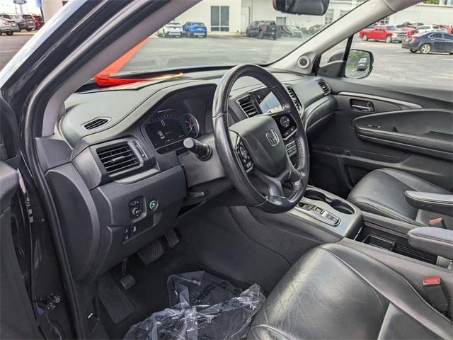 used 2022 Honda Pilot car, priced at $26,878