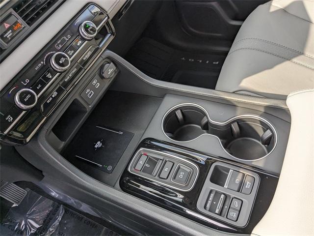 new 2025 Honda Pilot car, priced at $51,050