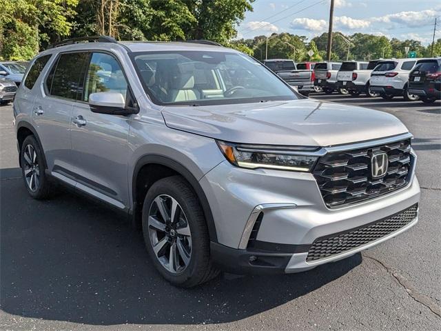 new 2025 Honda Pilot car, priced at $51,050