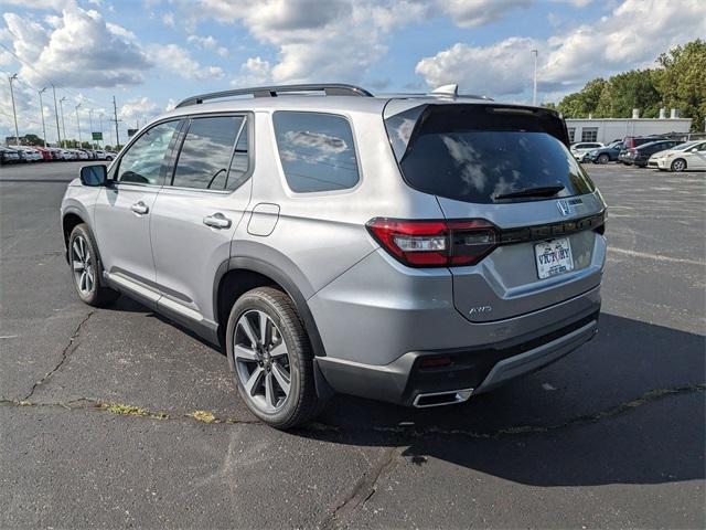 new 2025 Honda Pilot car, priced at $51,050