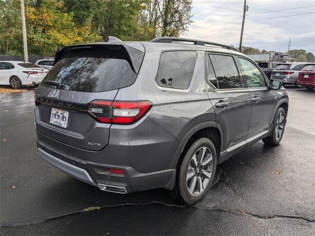 used 2025 Honda Pilot car, priced at $49,990