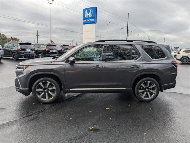 used 2025 Honda Pilot car, priced at $49,990