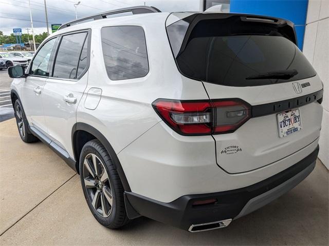 new 2025 Honda Pilot car, priced at $50,135
