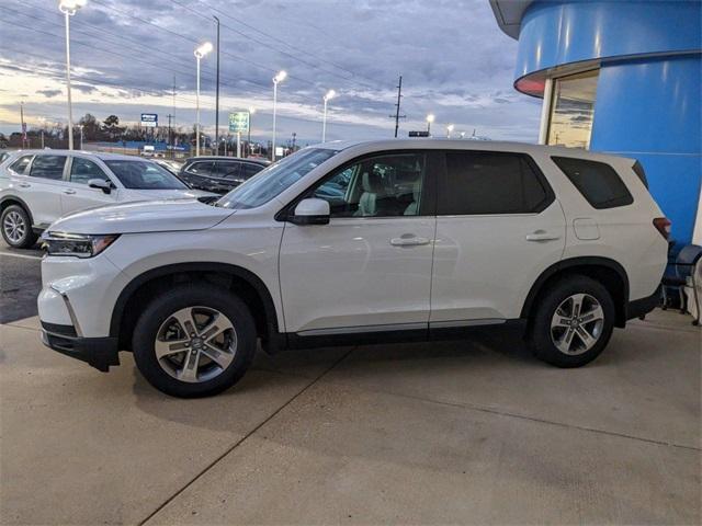 new 2025 Honda Pilot car, priced at $48,180