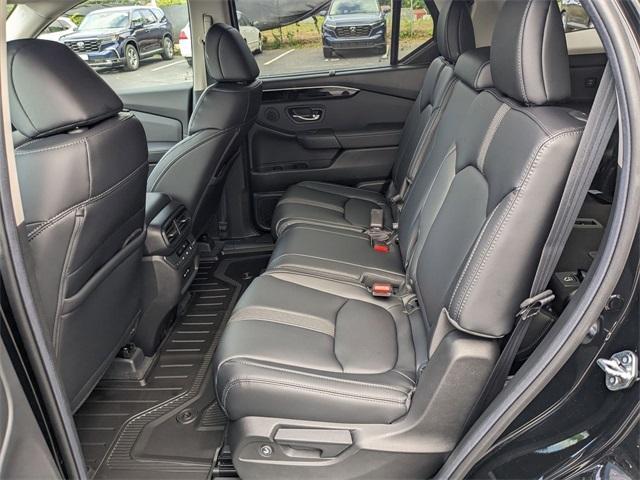 new 2025 Honda Pilot car, priced at $47,050
