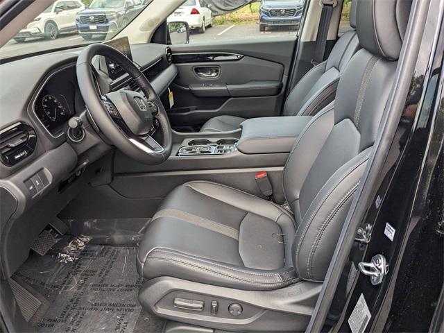 new 2025 Honda Pilot car, priced at $47,050