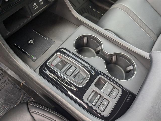 new 2025 Honda Pilot car, priced at $47,050