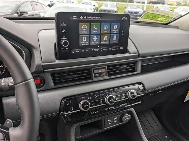 new 2025 Honda Pilot car, priced at $44,950