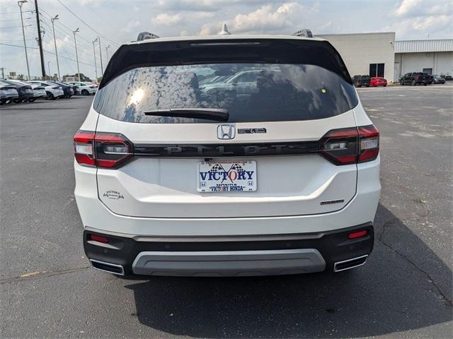 new 2025 Honda Pilot car, priced at $49,405