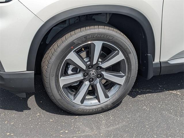 new 2025 Honda Pilot car, priced at $49,405