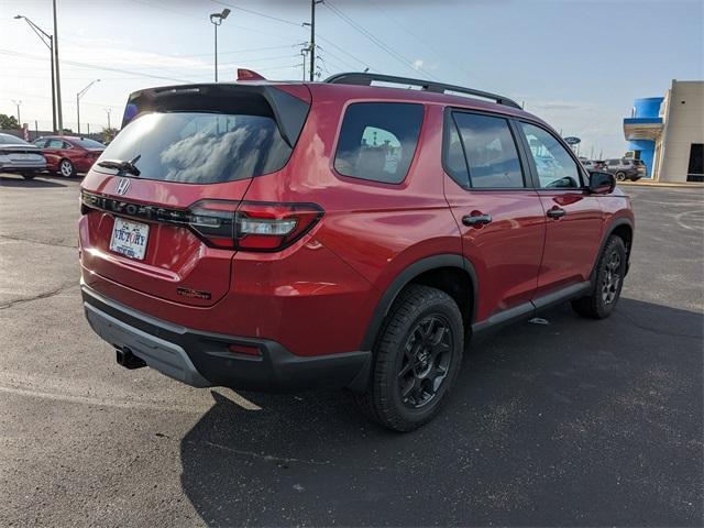 new 2025 Honda Pilot car, priced at $51,305