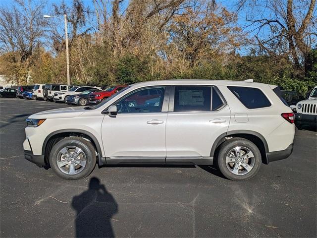 new 2025 Honda Pilot car, priced at $45,350