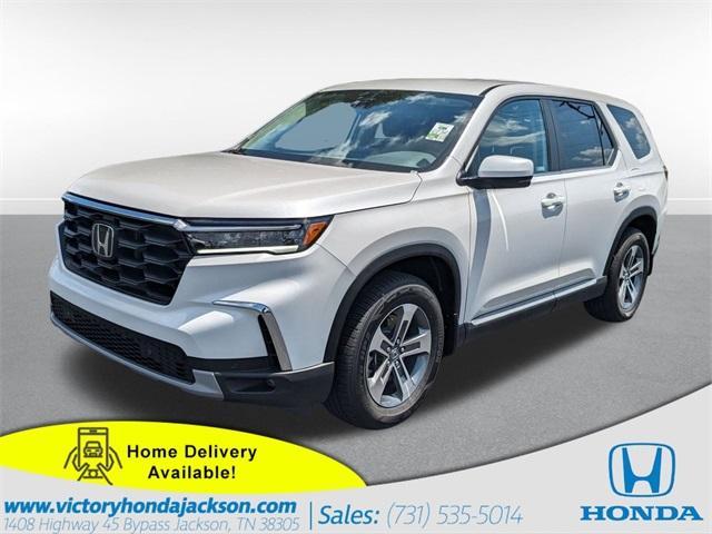 new 2025 Honda Pilot car, priced at $45,405