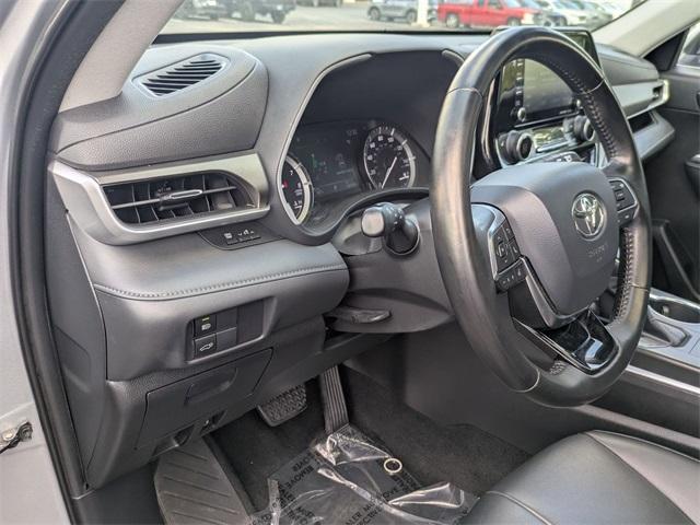 used 2020 Toyota Highlander car, priced at $23,997