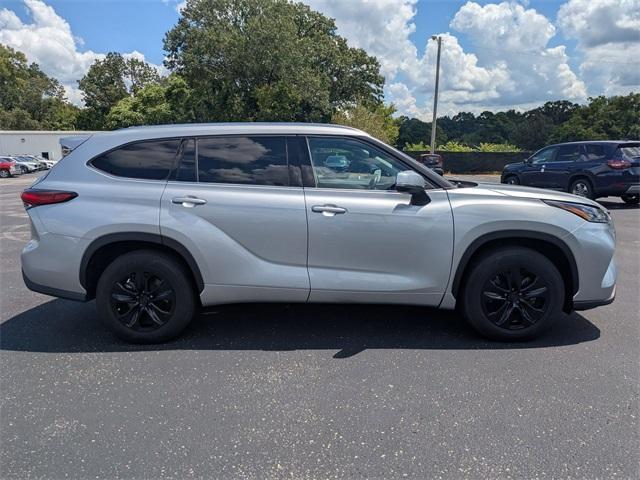 used 2020 Toyota Highlander car, priced at $23,997