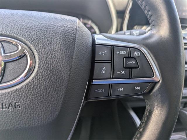 used 2020 Toyota Highlander car, priced at $23,997