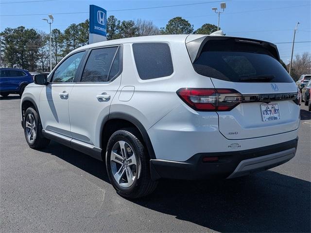 new 2025 Honda Pilot car, priced at $48,235