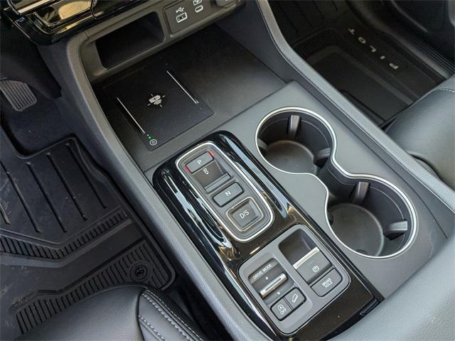 new 2025 Honda Pilot car, priced at $50,850