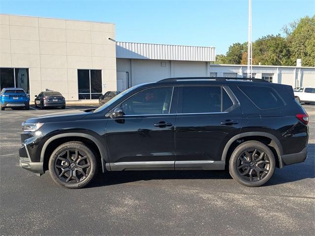 new 2025 Honda Pilot car, priced at $50,850