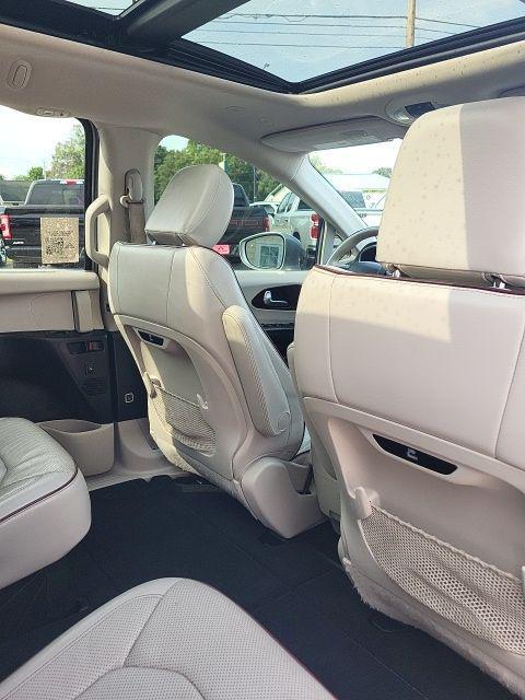 used 2020 Chrysler Pacifica car, priced at $19,000