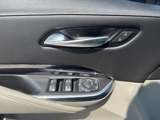 used 2020 Cadillac XT4 car, priced at $20,000