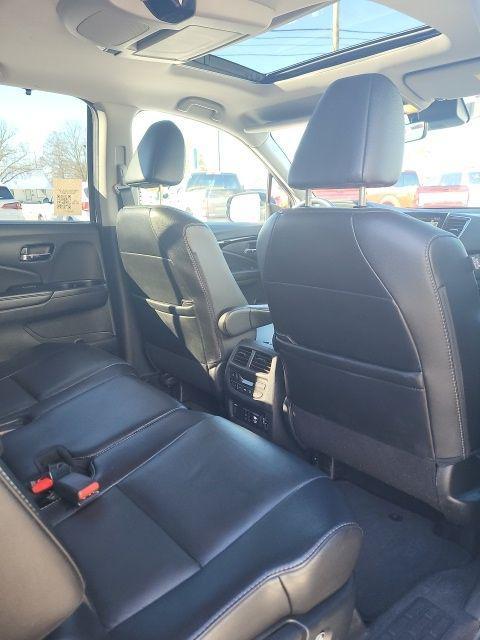 used 2021 Honda Pilot car, priced at $26,000