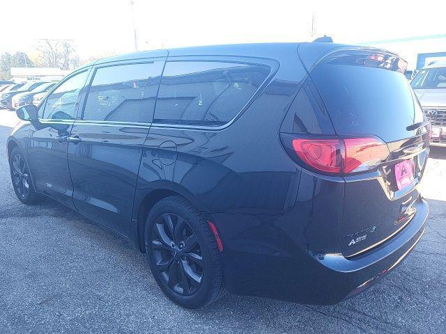 used 2019 Chrysler Pacifica car, priced at $18,000