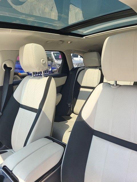 used 2021 Land Rover Range Rover Velar car, priced at $34,000