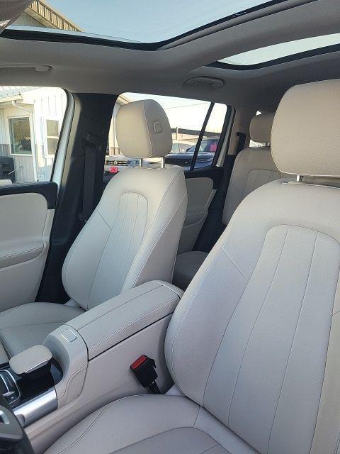 used 2020 Mercedes-Benz GLB 250 car, priced at $19,500