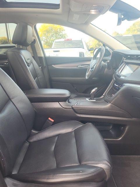 used 2017 Cadillac XT5 car, priced at $16,997
