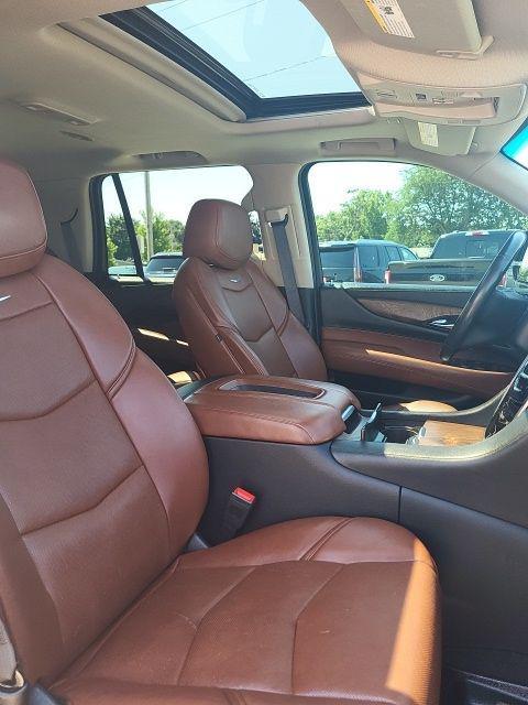 used 2020 Cadillac Escalade car, priced at $39,000