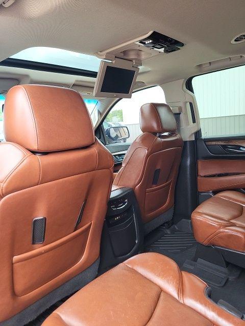 used 2016 Cadillac Escalade car, priced at $25,900