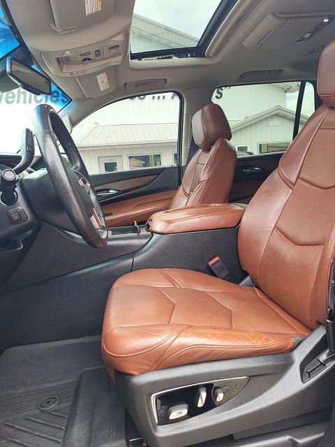 used 2016 Cadillac Escalade car, priced at $25,900