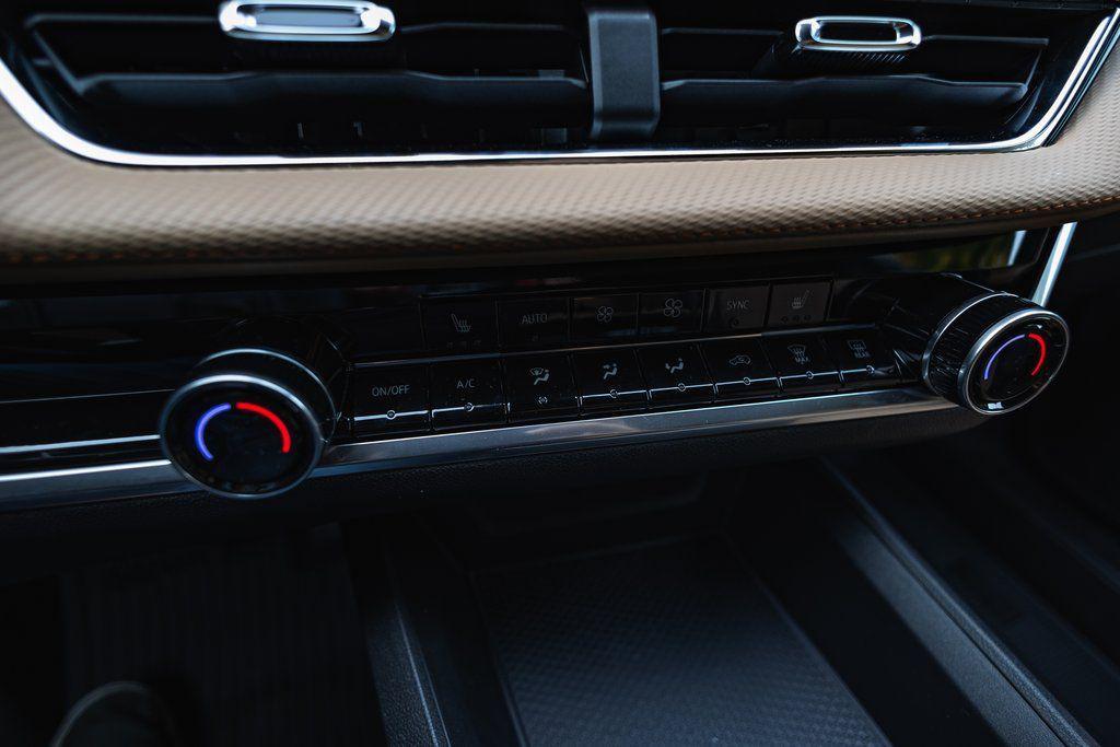 new 2026 Chevrolet Equinox car, priced at $35,999