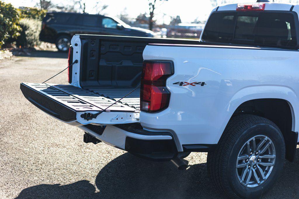 new 2025 Chevrolet Colorado car, priced at $42,500