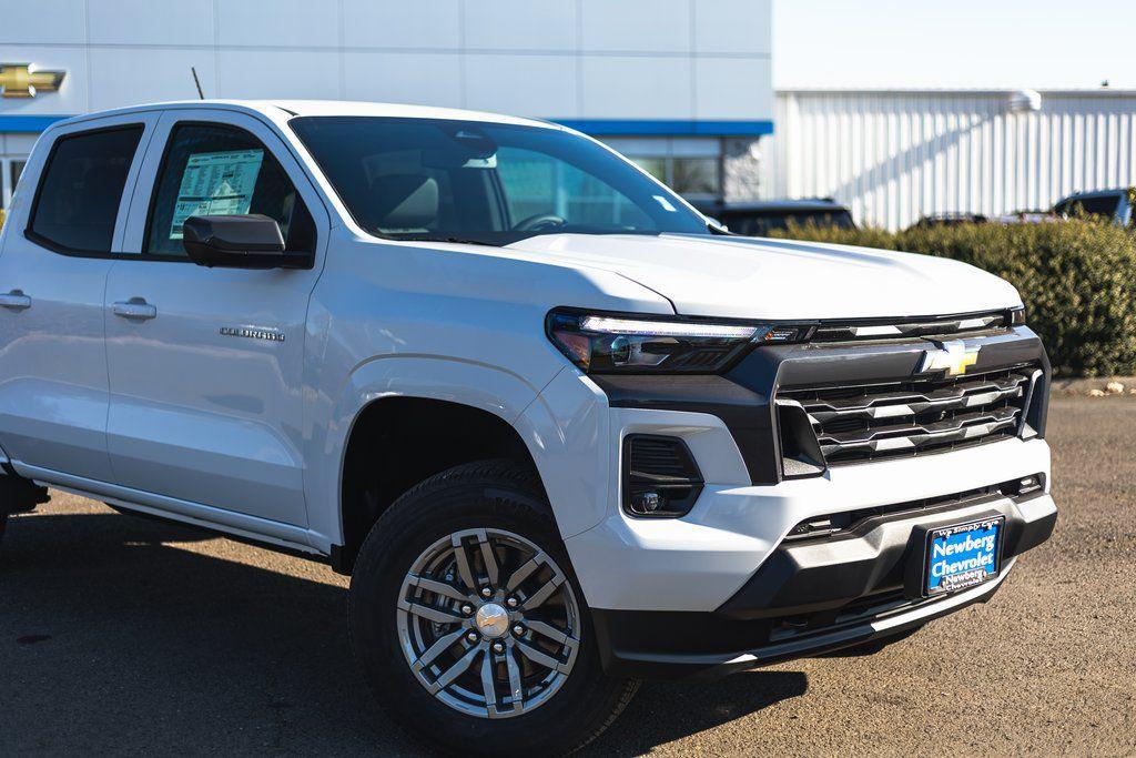 new 2025 Chevrolet Colorado car, priced at $42,500